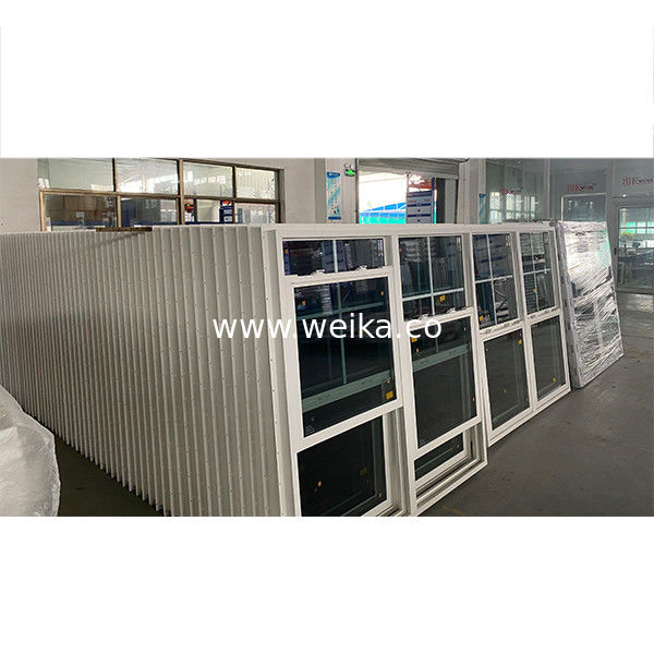 1.4mm - 2.5mm πάχος UPVC μονό κρεμασμένο παράθυρο προσαρμοσμένο χρώμα κατακόρυφο συρόμενο παράθυρο