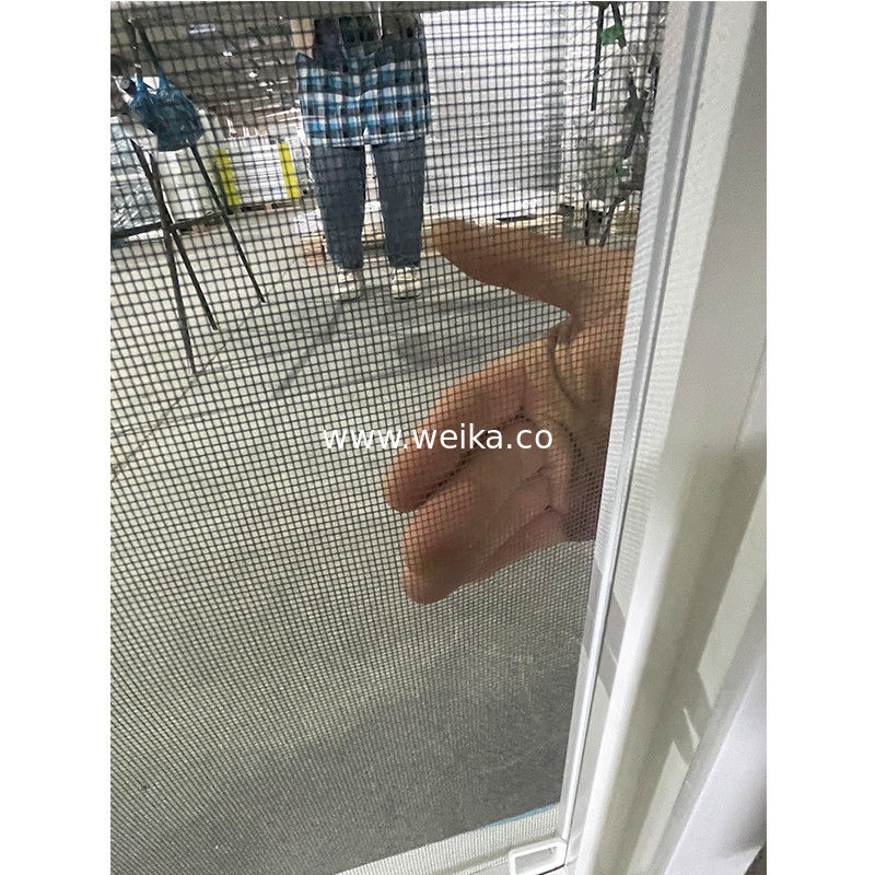 Δίκτυο οθόνης από γυαλί ίνες UPVC συρόμενο παράθυρο και πόρτα ολοκληρωμένο σχεδιασμό εσωτερικού υλικού ανεμιστήρα